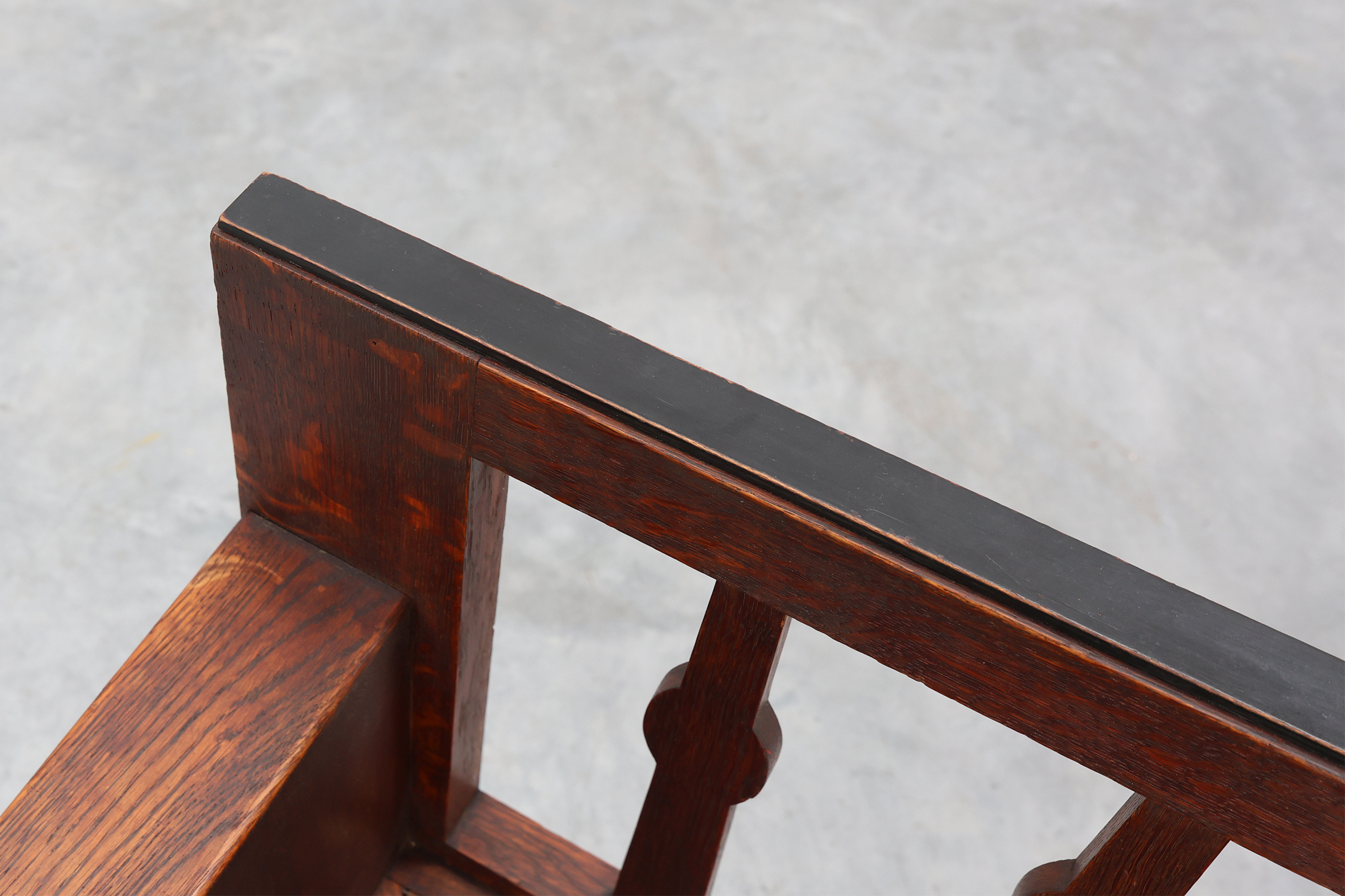Modernist Art Deco bench with lift-top storage seat in solid oak, Belgium 1920sthumbnail